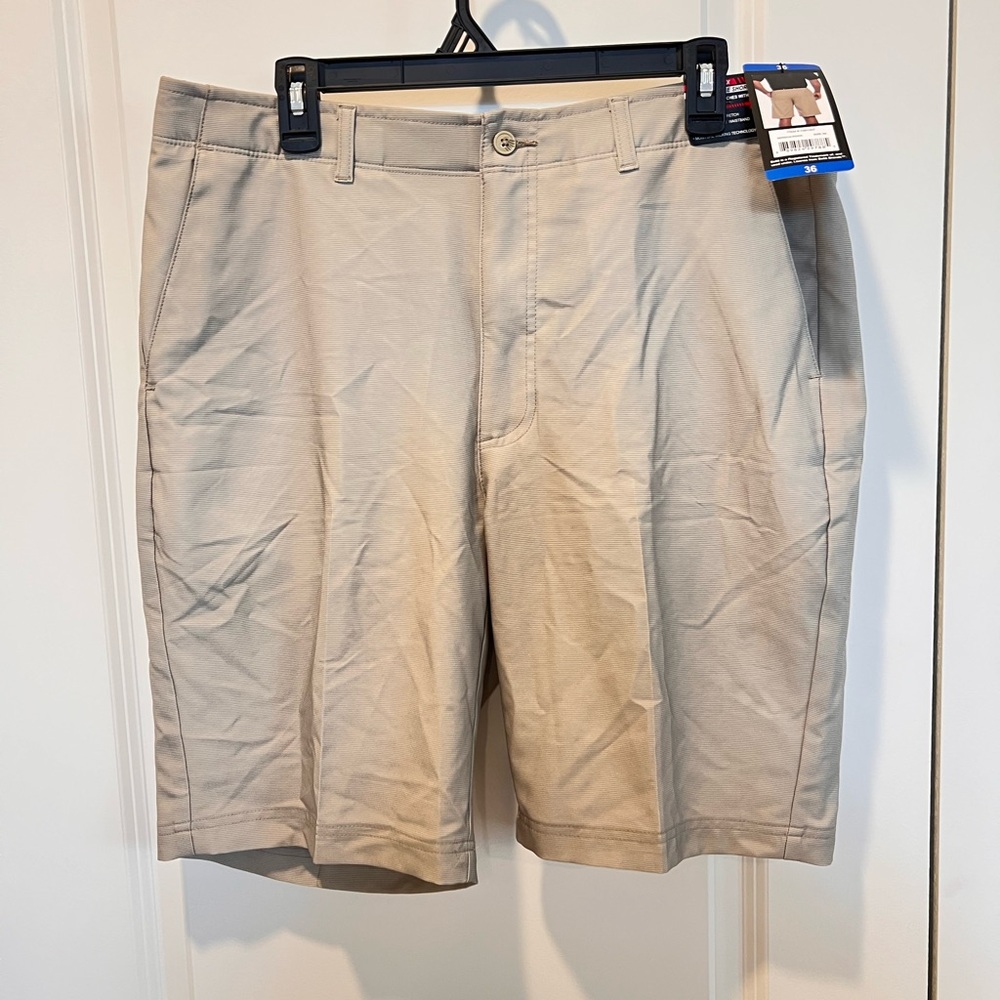 Bolle Men's Tan Shorts